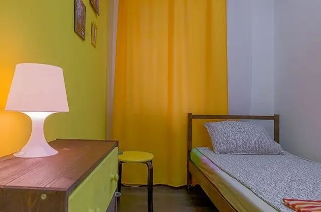 Ortak Ranzalı Oda, Sadece kadınlar için