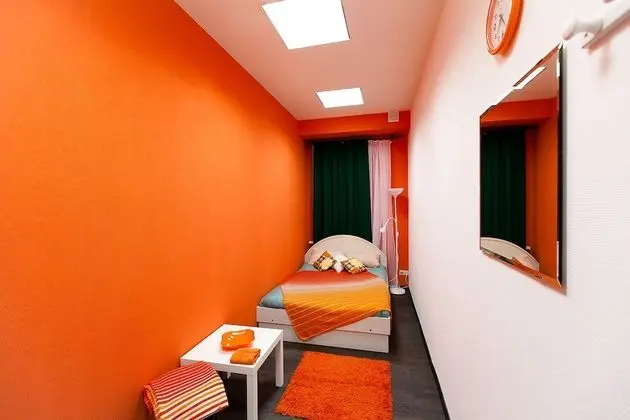 Standard Tek Büyük Yataklı Oda (Orange)