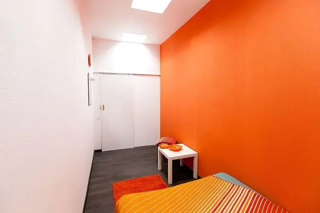 Standard Tek Büyük Yataklı Oda (Orange)