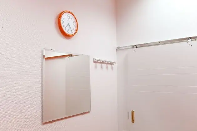 Standard Tek Büyük Yataklı Oda (Orange)