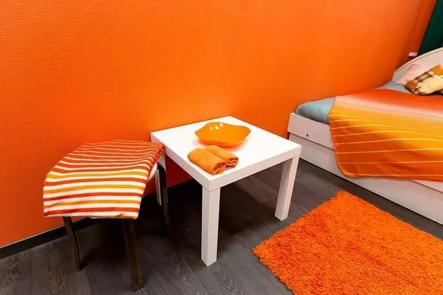 Standard Tek Büyük Yataklı Oda (Orange)