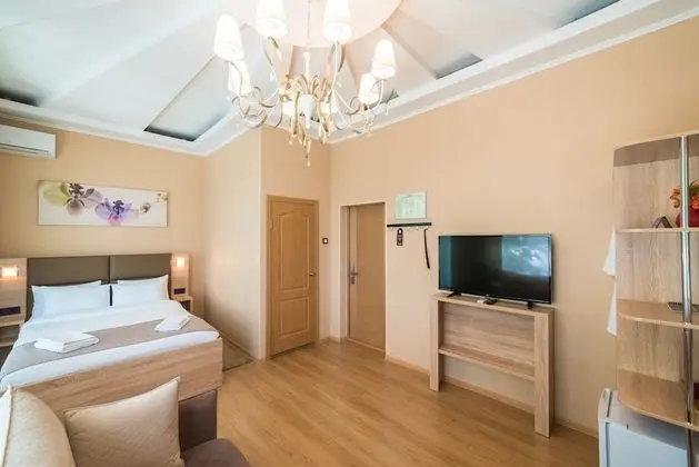 Deluxe Tek Büyük Yataklı Oda