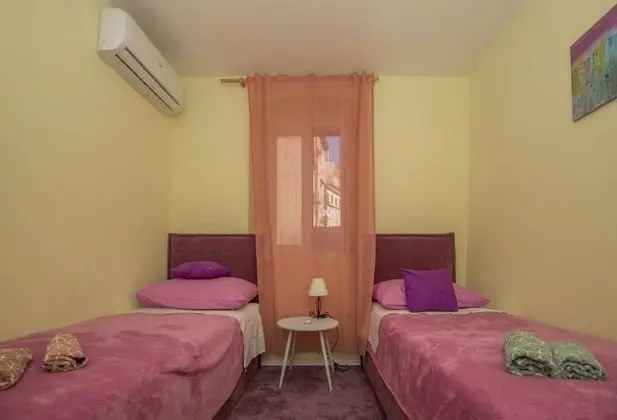 İki Ayrı Yataklı Oda (Purple)