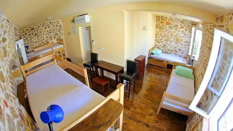 Ortak Ranzalı Oda, Karma Ranzalı Oda (6 beds)