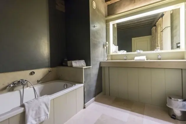 Deluxe Tek Büyük Yataklı Oda, Kanal Manzaralı