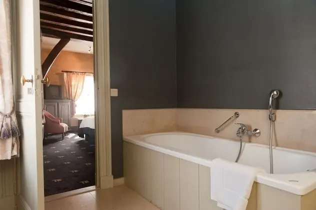 Deluxe Tek Büyük Yataklı Oda, Kanal Manzaralı