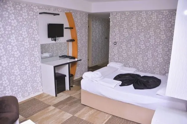 King Suit, Şehir veya Dağ Manzaralı