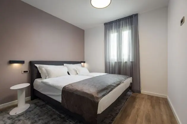 Luxury Apartment with Two Bedrooms, Terrace, Garden View