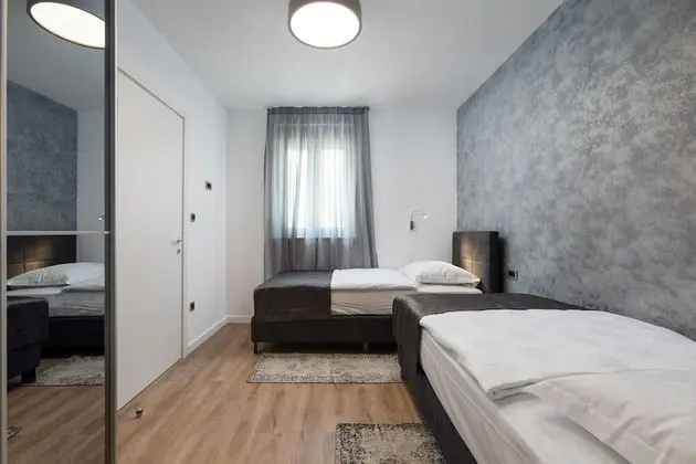 Luxury Apartment with Two Bedrooms, Terrace, Garden View