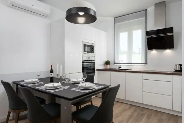 Luxury Apartment with Two Bedrooms, Terrace, Garden View