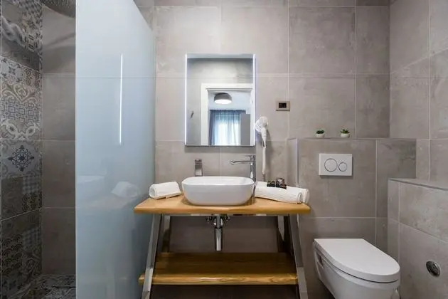 Luxury Apartment with Two Bedrooms, Terrace, Garden View