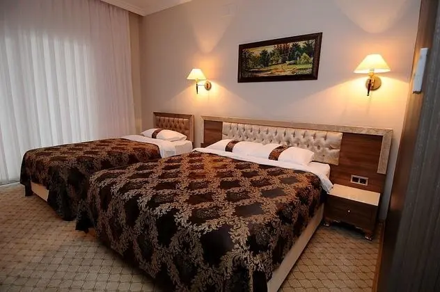 Çift Kişilik,Şehir Manzaralı