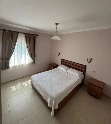 Aile Odası,Havuz ve Bahçe Manzaralı,Bahçe Katı