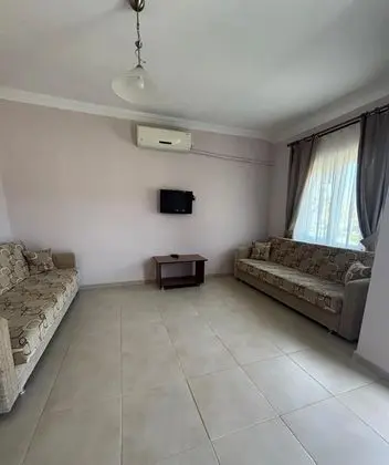 Aile Odası,Havuz ve Bahçe Manzaralı,Bahçe Katı