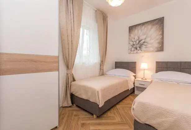 Apart Daire (Teresa - great location & parking - A)