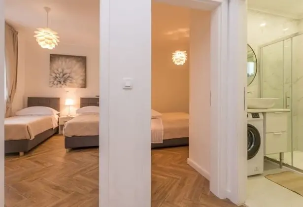 Apart Daire (Teresa - great location & parking - A)