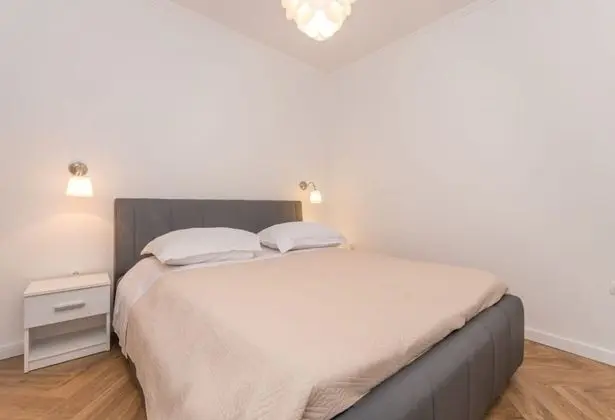 Apart Daire (Teresa - great location & parking - A)