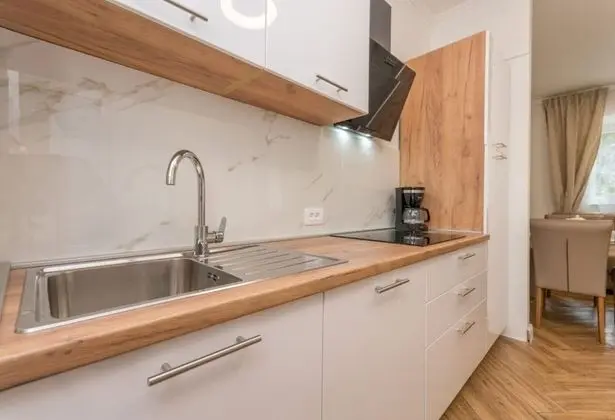 Apart Daire (Teresa - great location & parking - A)