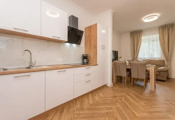 Apart Daire (Teresa - great location & parking - A)
