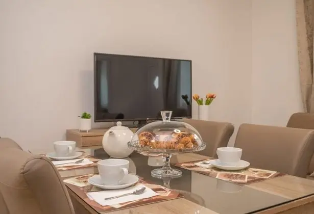 Apart Daire (Teresa - great location & parking - A)