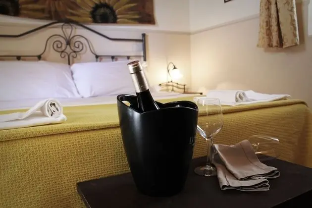 Standard Tek Büyük Yataklı Oda