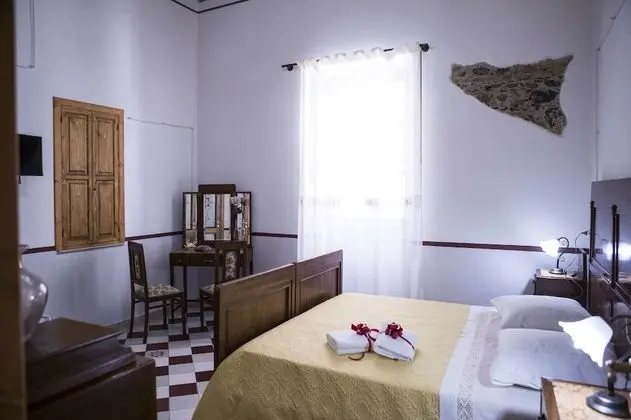 Classic Tek Büyük Yataklı Oda