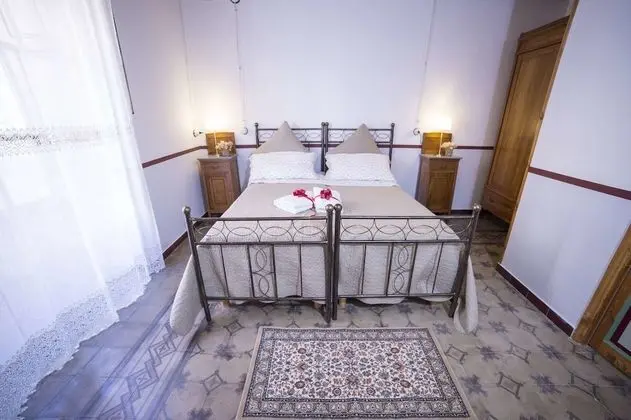 Classic Tek Büyük Yataklı Oda