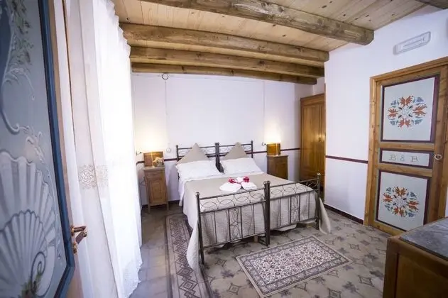 Classic Tek Büyük Yataklı Oda