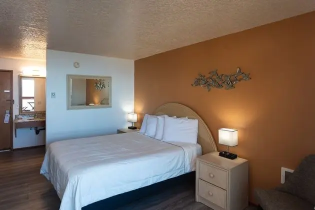 Queen Room with Bay View