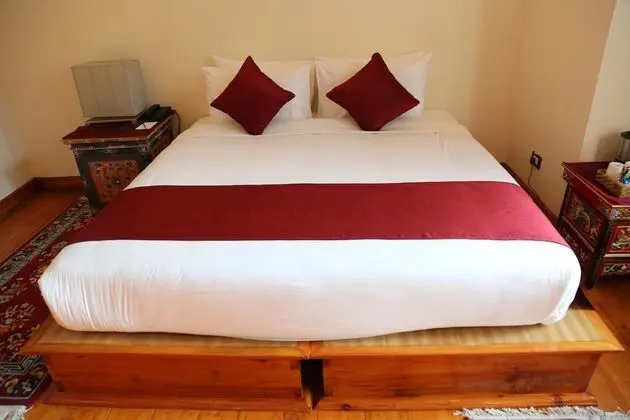 Junior Tek Büyük veya İki Ayrı Yataklı Oda