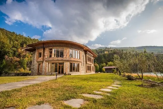 Junior Tek Büyük veya İki Ayrı Yataklı Oda