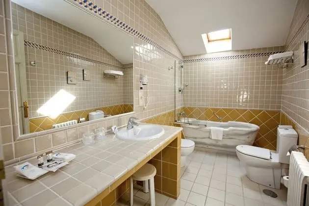 Tek Büyük veya İki Ayrı Yataklı Oda