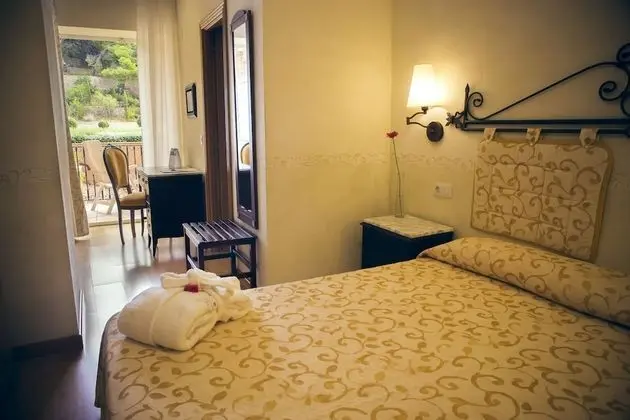 Comfort Büyük Yataklı Tek Kişilik Oda