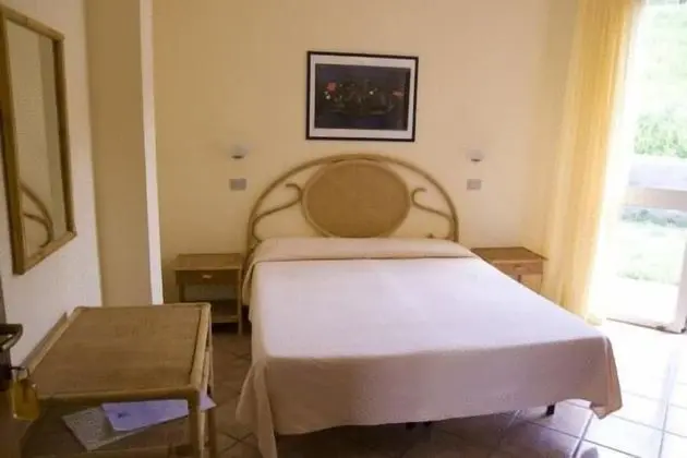 Tek Büyük Yataklı Oda, Ek Bina