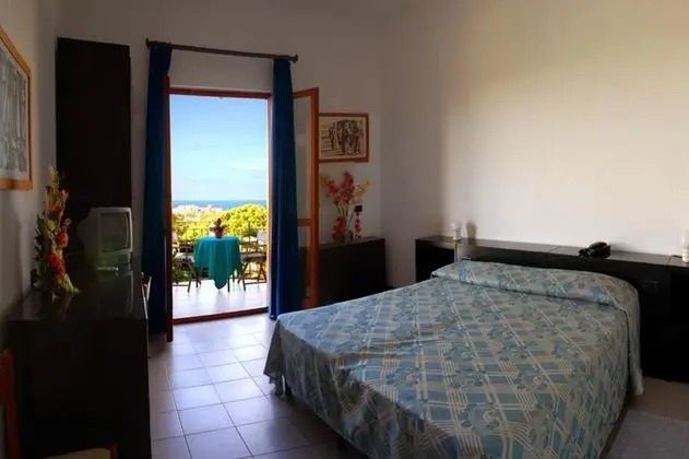 1 Çift Kişilik Veya 2 Tek Kişilik Yatak Sea View