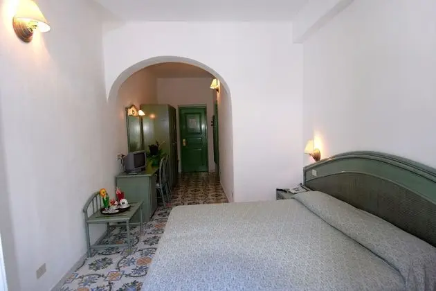 Economy Tek Büyük veya İki Ayrı Yataklı Oda (Spa Access)