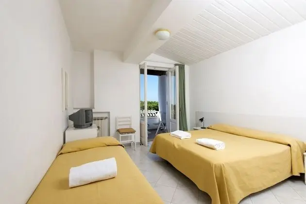 Economy Üç Kişilik Oda (Spa Access)