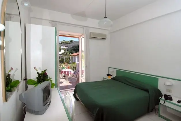 Standard Tek Büyük veya İki Ayrı Yataklı Oda, Balkon (Spa Access)
