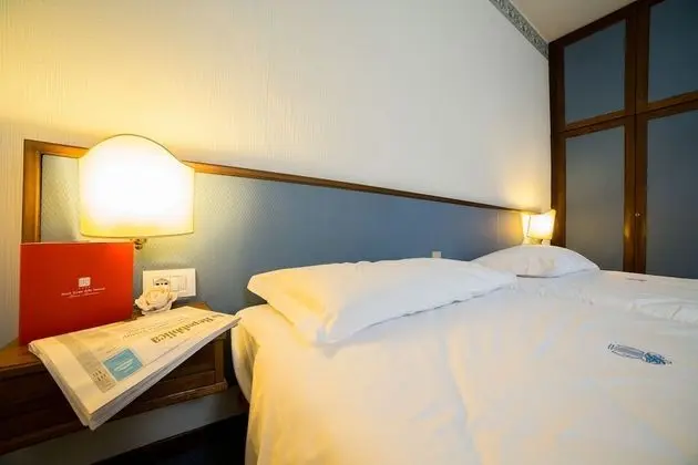 Business Tek Büyük Yataklı Oda