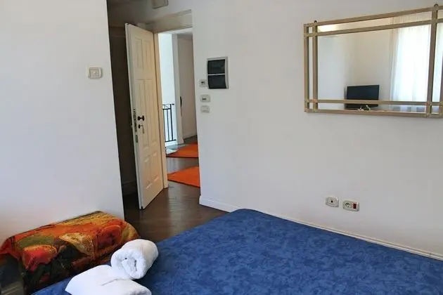 Classic Tek Büyük Yataklı Oda