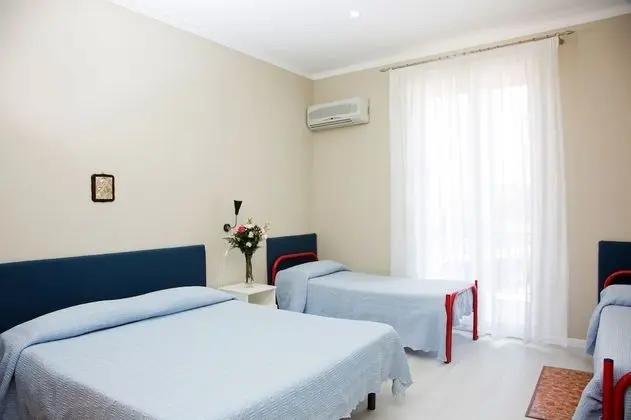 Standard Üç Kişilik Oda