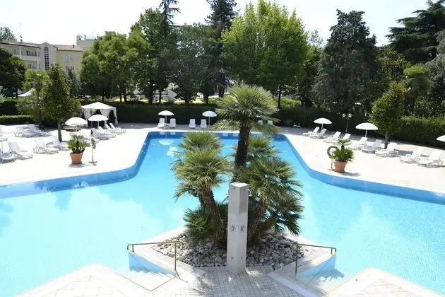 Büyük Yataklı Tek Kişilik Oda (Free spa access)