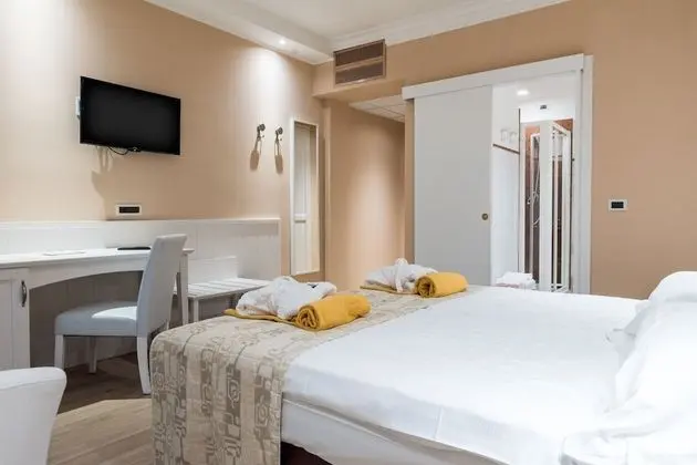 Tek Büyük veya İki Ayrı Yataklı Oda, Balkon, Manzaralı