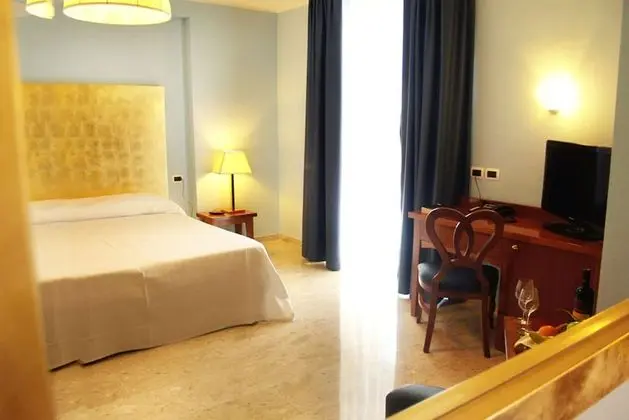 Comfort Tek Büyük veya İki Ayrı Yataklı Oda, Balkon