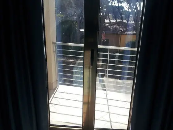 Comfort Tek Büyük veya İki Ayrı Yataklı Oda, Balkon
