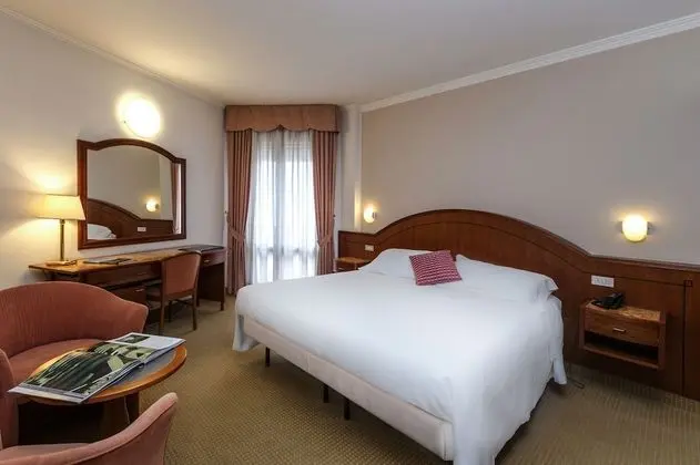 Comfort Tek Büyük veya İki Ayrı Yataklı Oda