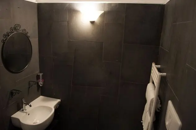 Classic Üç Kişilik Oda, Banyolu/Duşlu