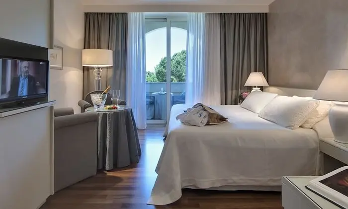 Basic Tek Büyük Yataklı Oda, Balkon, Bahçe Manzaralı