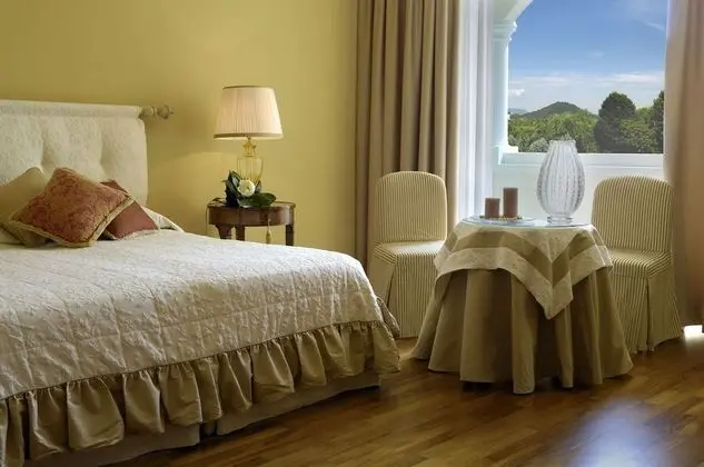 Superior Tek Büyük Yataklı Oda, Balkon, Bahçe Manzaralı