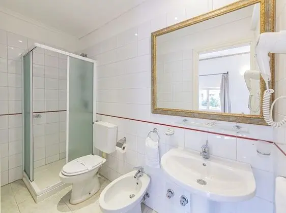 Standard Tek Büyük veya İki Ayrı Yataklı Oda